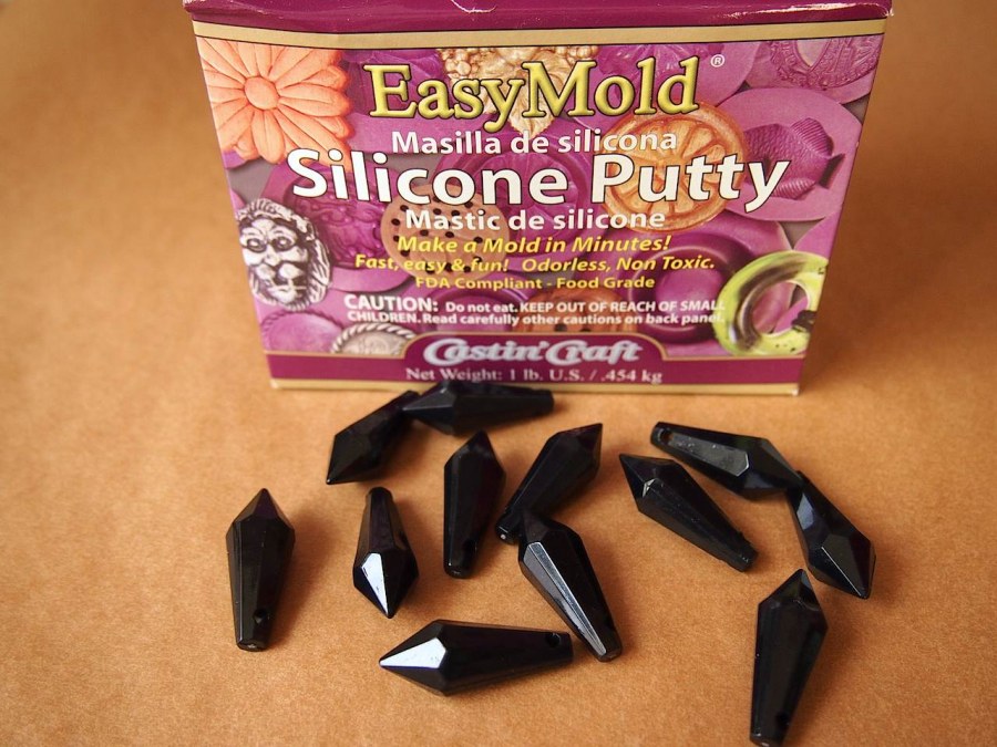 Making Molds With EasyMold Silicone Putty 